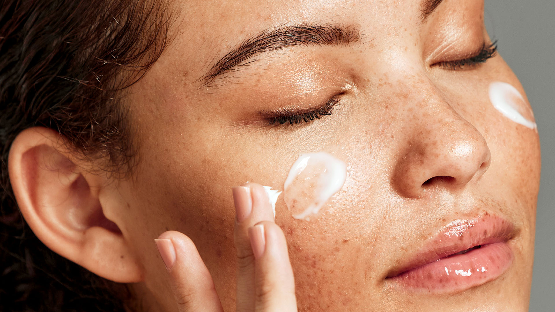 facial moisturizer and spf sunscreen or luxury makeup